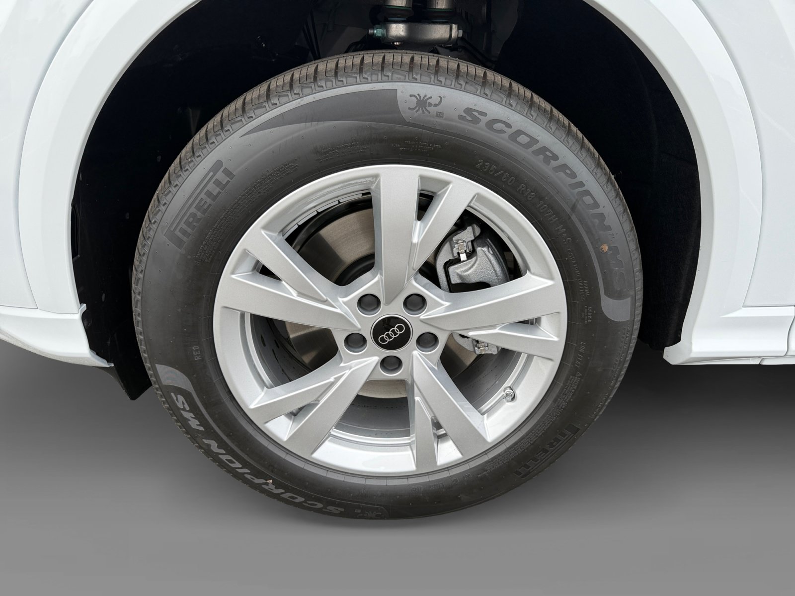 New 2025 Audi Q5 Premium AWD/4WD image 9