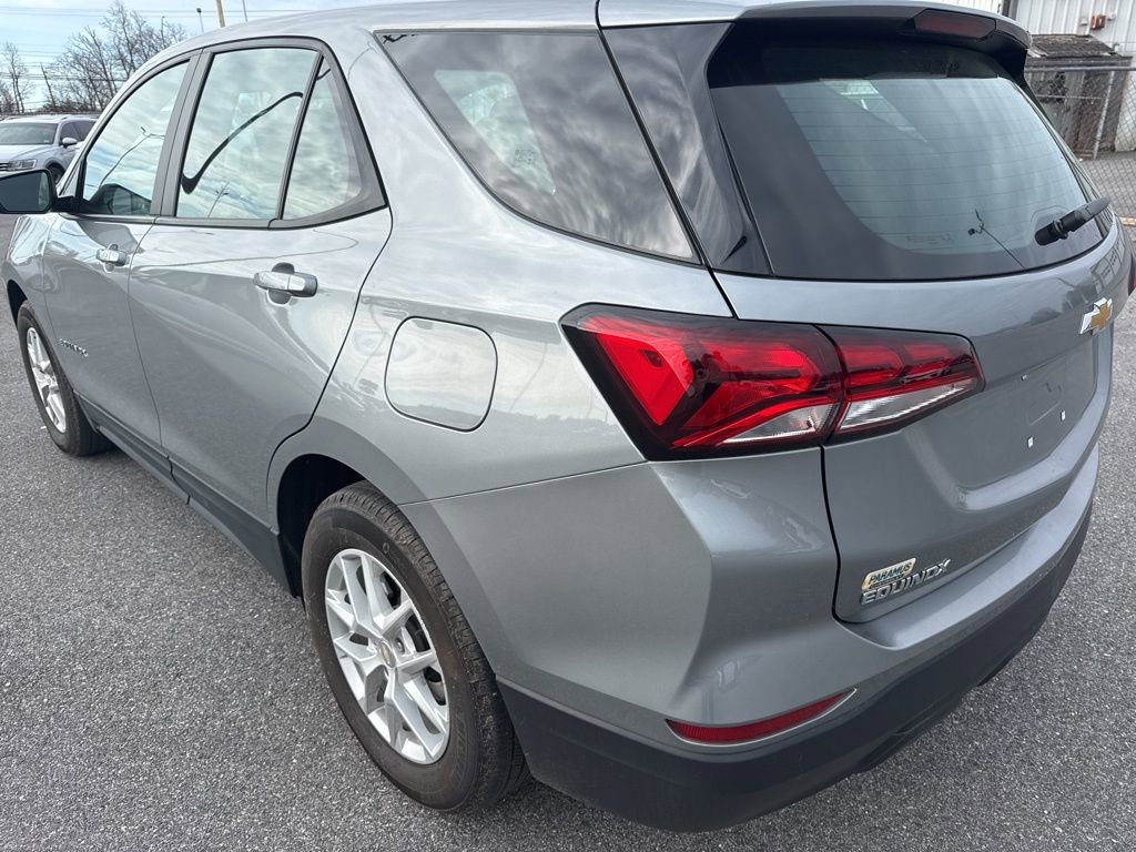Used 2023 Chevrolet Equinox LS w/ LPO, Floor Liner Package image 5