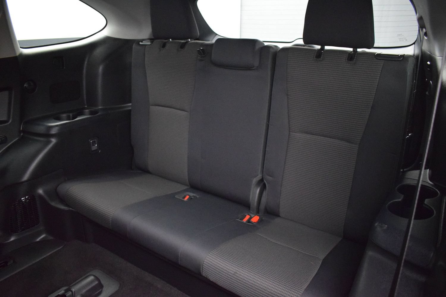 Used 2023 Toyota Highlander L FWD image 13