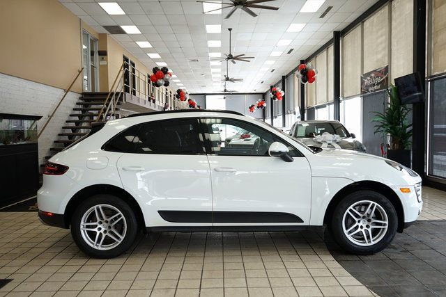Used 2018 Porsche Macan image 18