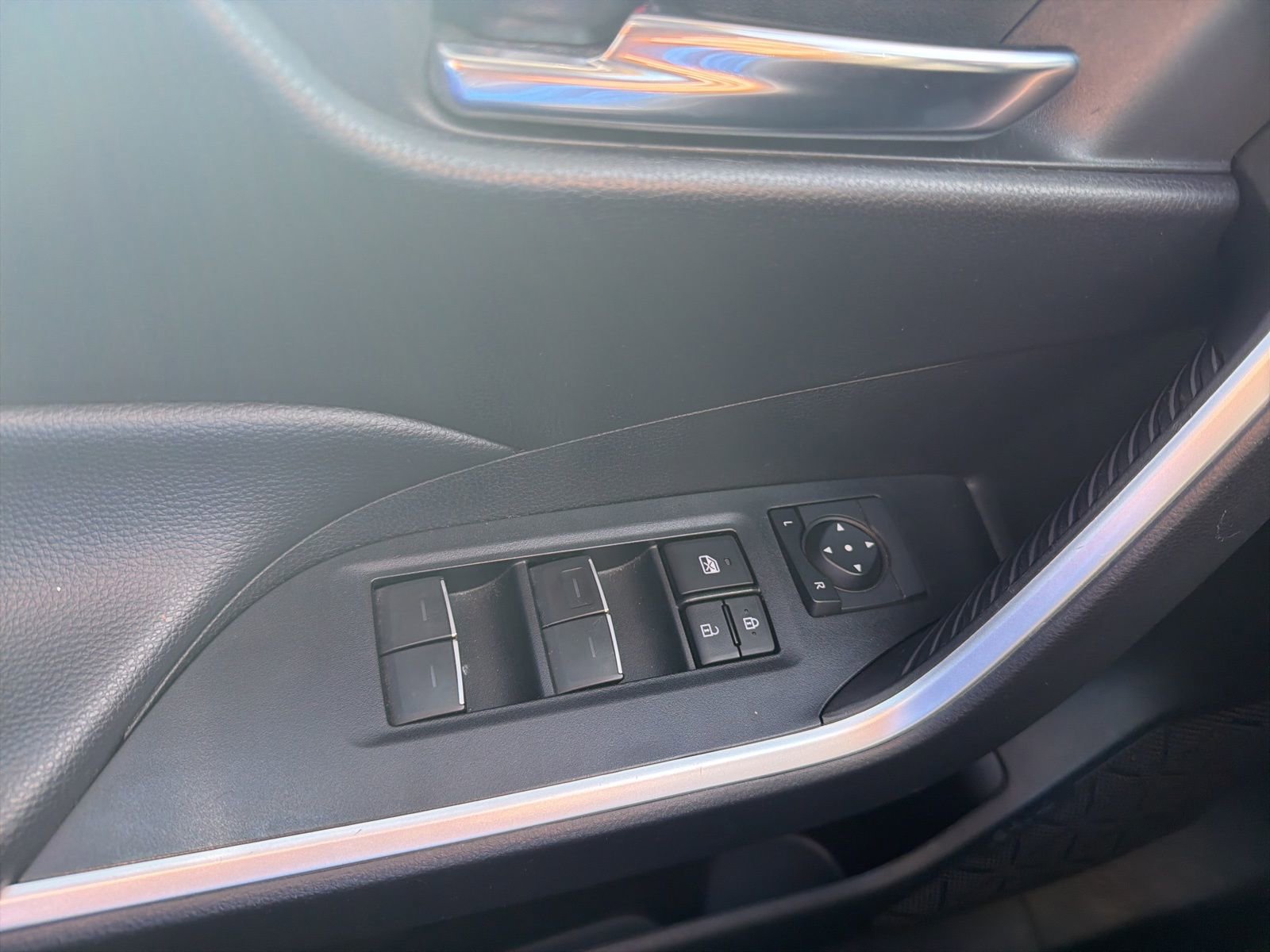 Used 2024 Toyota RAV4 XLE image 19