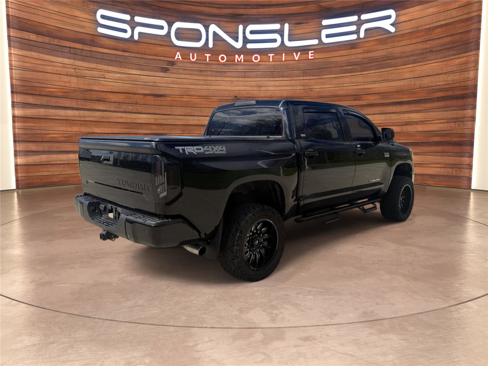 Used 2018 Toyota Tundra SR5 w/ TRD Off Road Package image 7