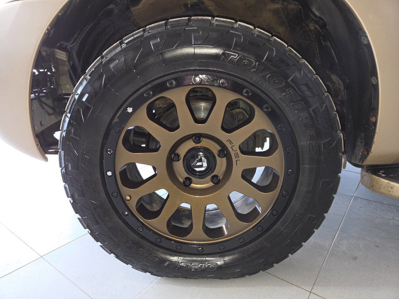 Used 2011 Toyota Sequoia Platinum AWD/4WD image 12