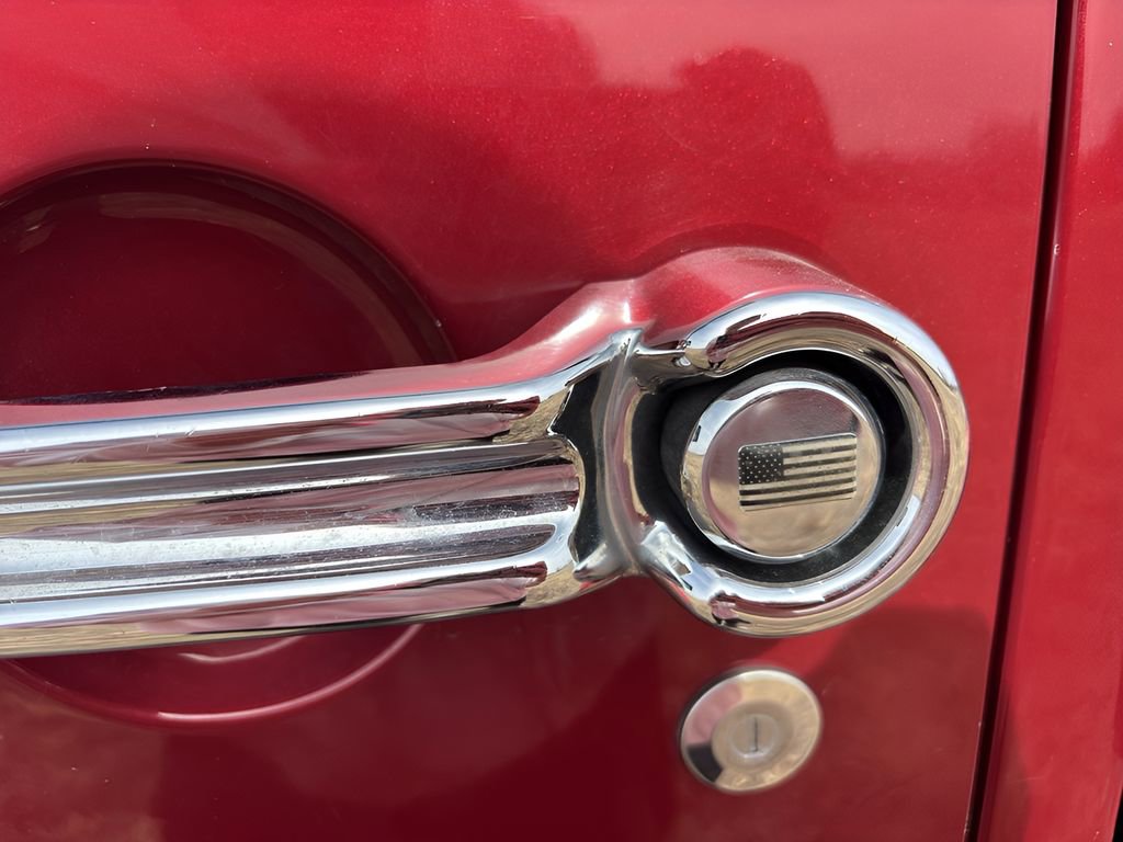 Used 2012 Jeep Wrangler Unlimited Sahara w/ Dual Top Group image 11