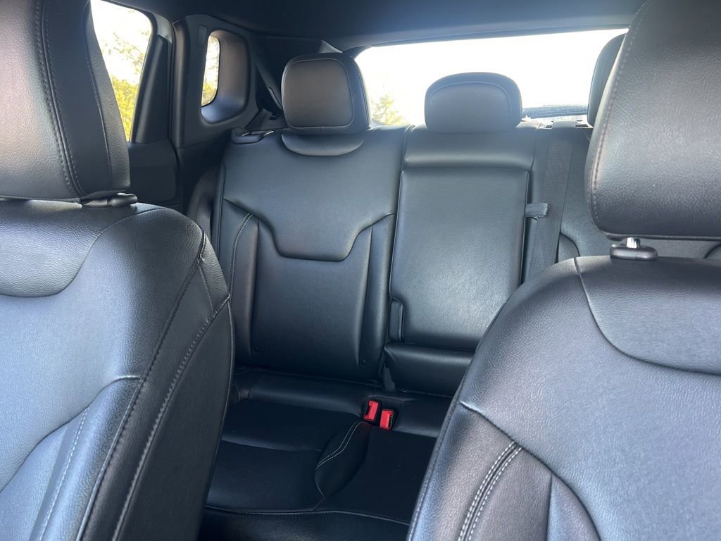 Used 2025 Jeep Compass Limited image 25