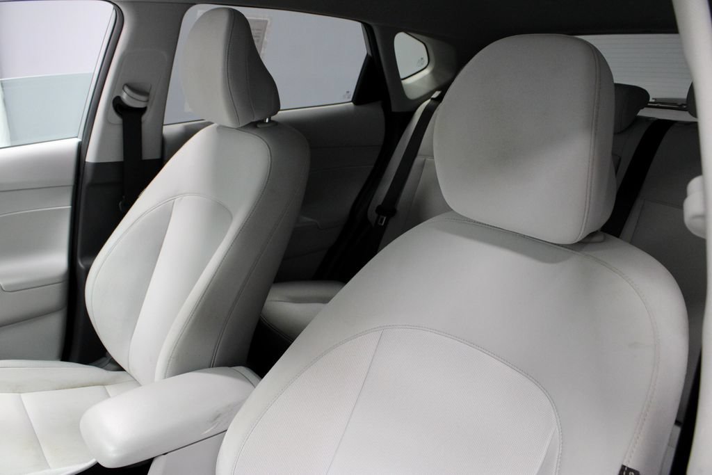 Certified 2025 Hyundai Kona SEL FWD image 27