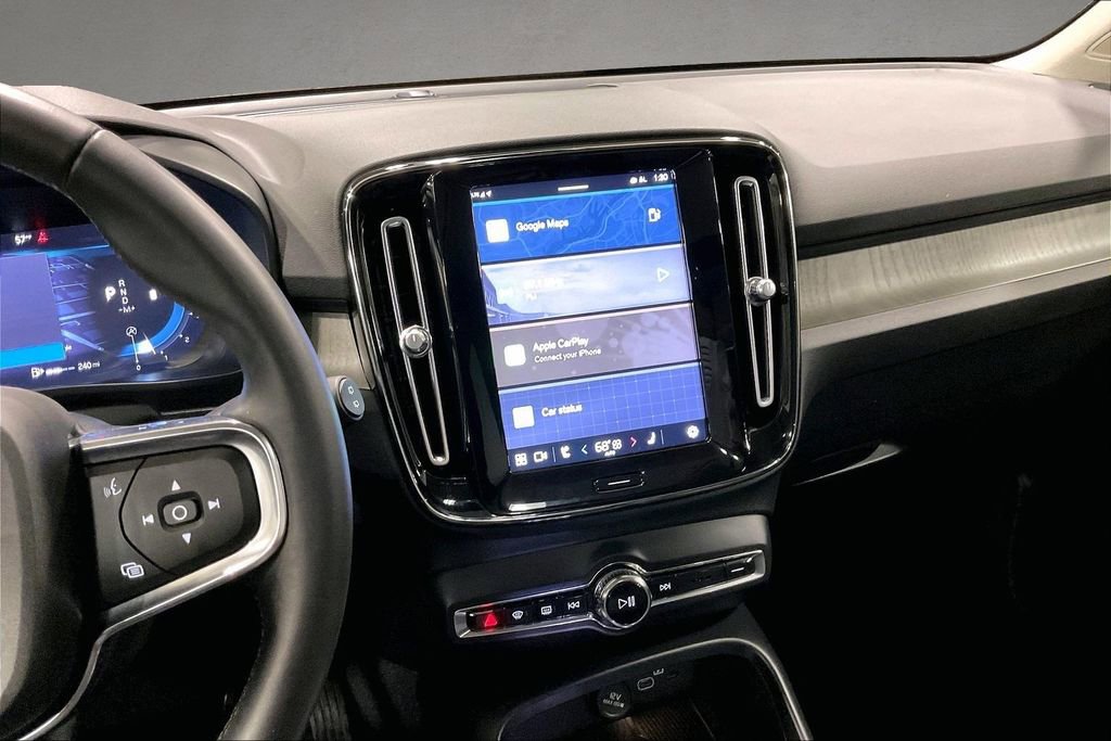 Certified 2023 Volvo XC40 B5 Plus w/ Protection Package Premier AWD/4WD image 9