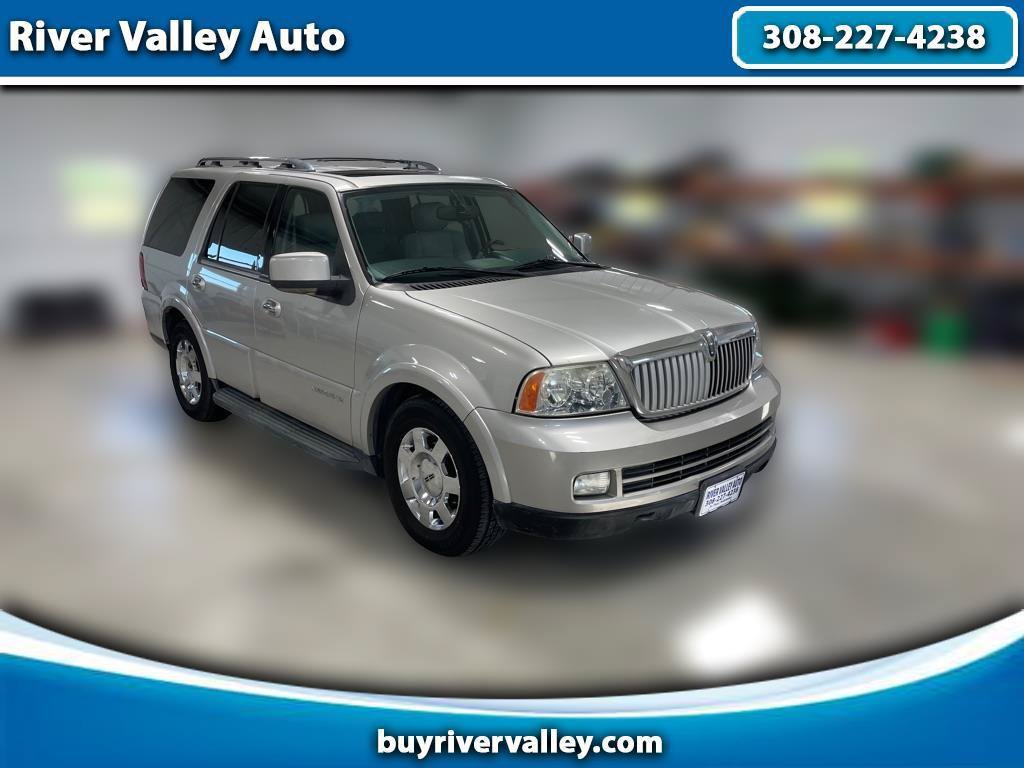 Used 2005 Lincoln Navigator Luxury AWD/4WD image 1