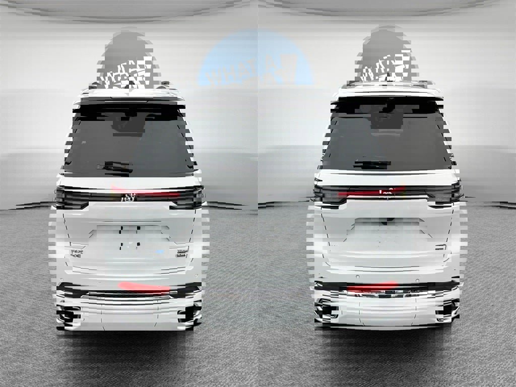 Used 2024 Jeep Grand Cherokee Overland w/ Luxury Tech Group IV image 5