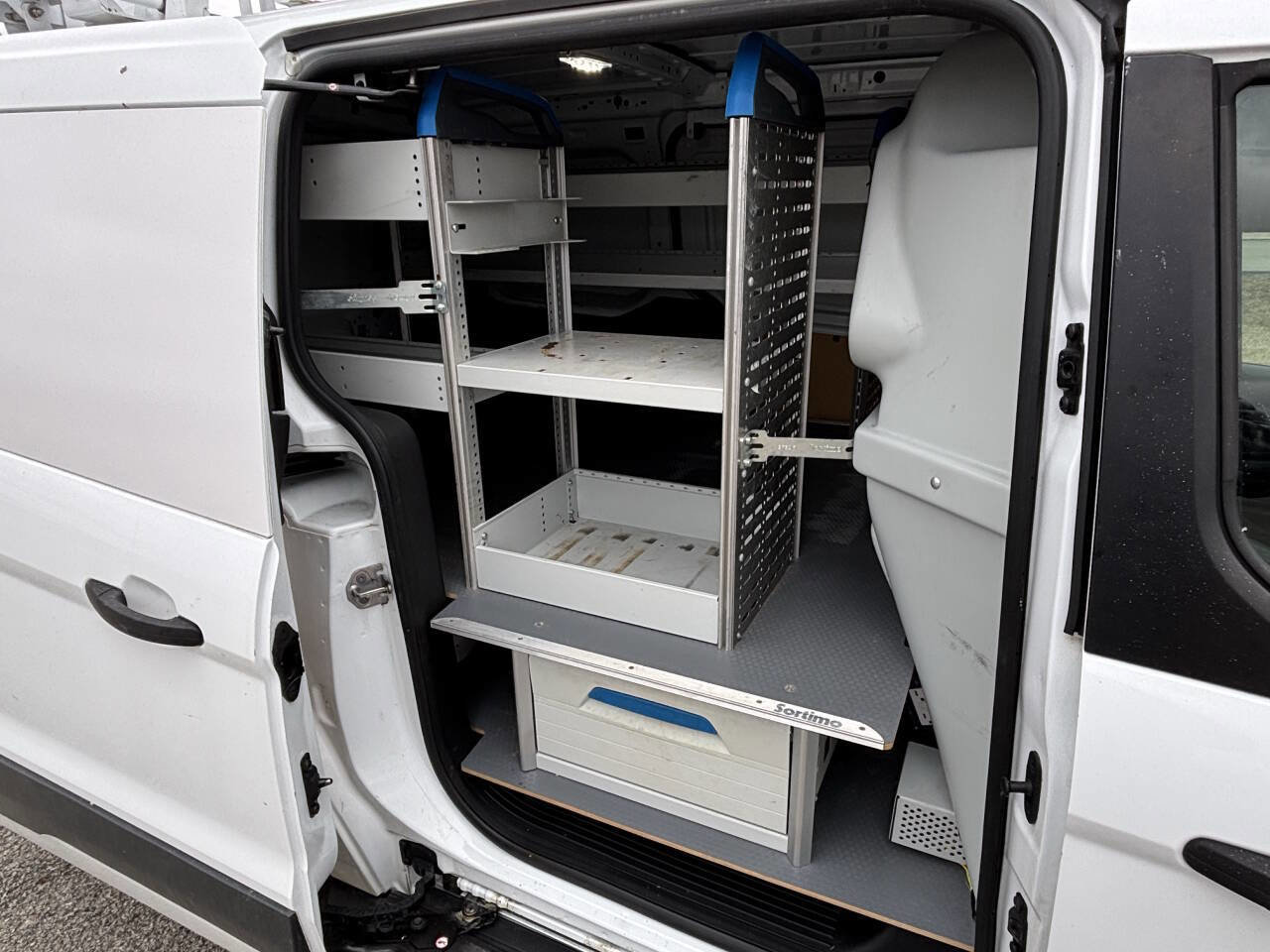 Used 2015 Ford Transit Connect XL image 9