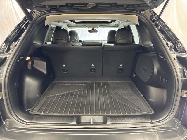 Used 2022 Jeep Cherokee Limited w/ Mopar Interior Package AWD/4WD image 24