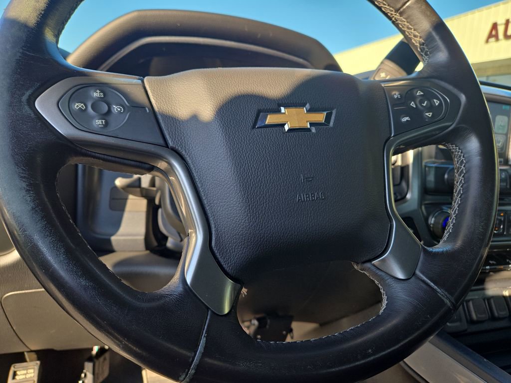 Used 2018 Chevrolet Silverado 1500 LT w/ LPO, Black Pack AWD/4WD image 40
