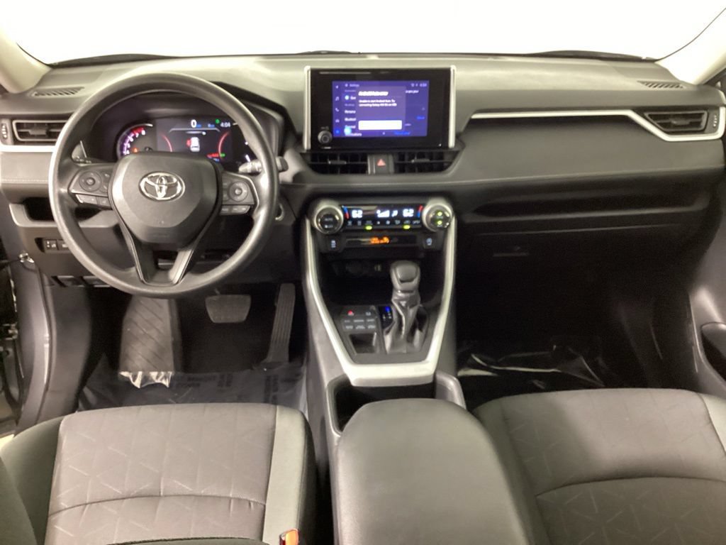 Used 2024 Toyota RAV4 XLE AWD/4WD image 33