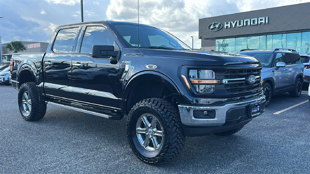 Used 2025 Ford F150 XLT w/ Equipment Group 301A Standard RWD image 17