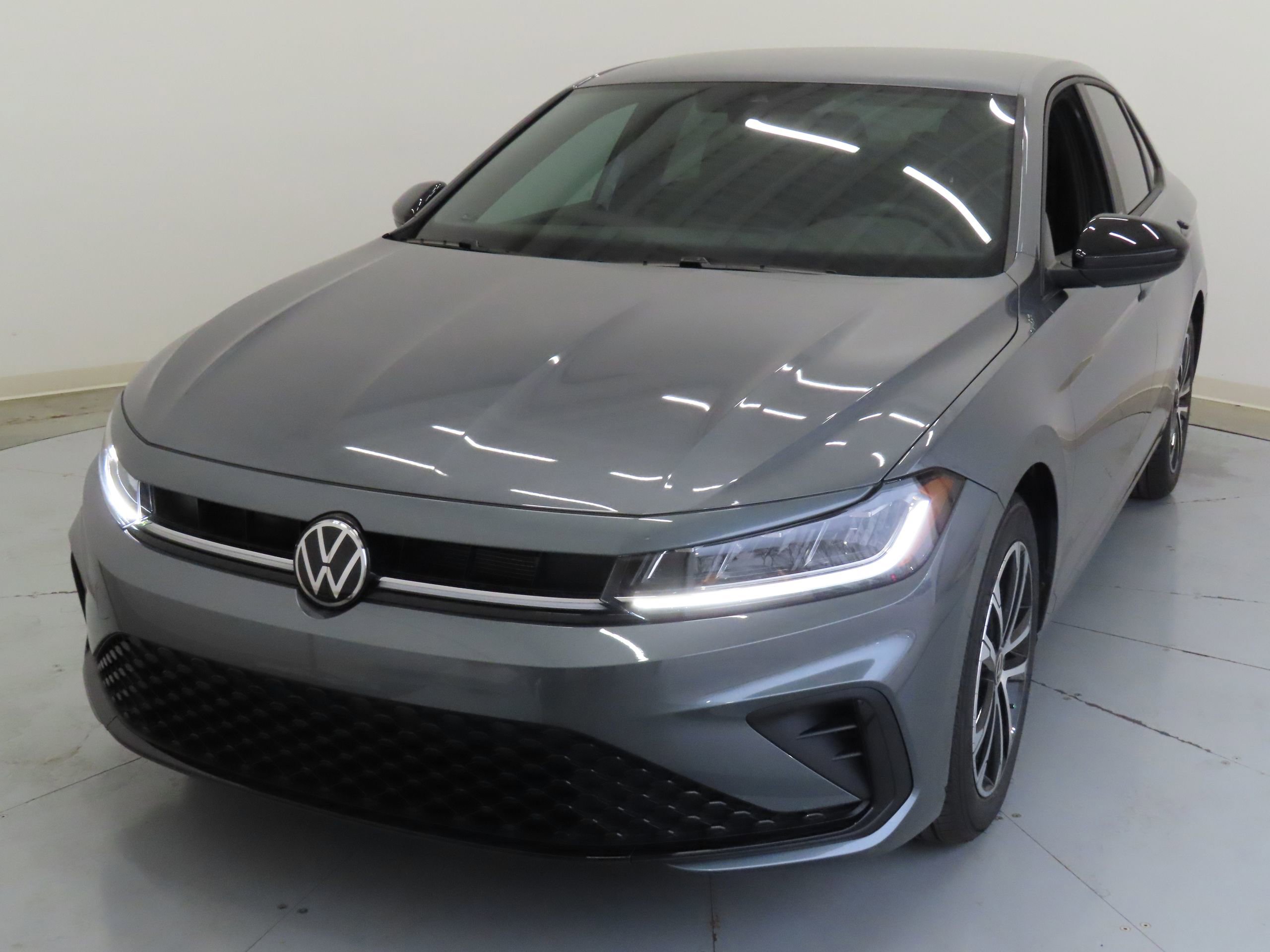 New 2026 Volkswagen Jetta Sport image 9