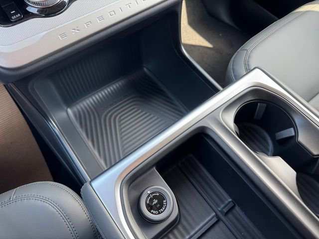 New 2026 Ford Expedition Active AWD/4WD image 23