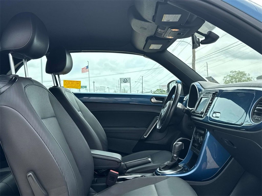 Used 2019 Volkswagen Beetle 2.0T SE image 11