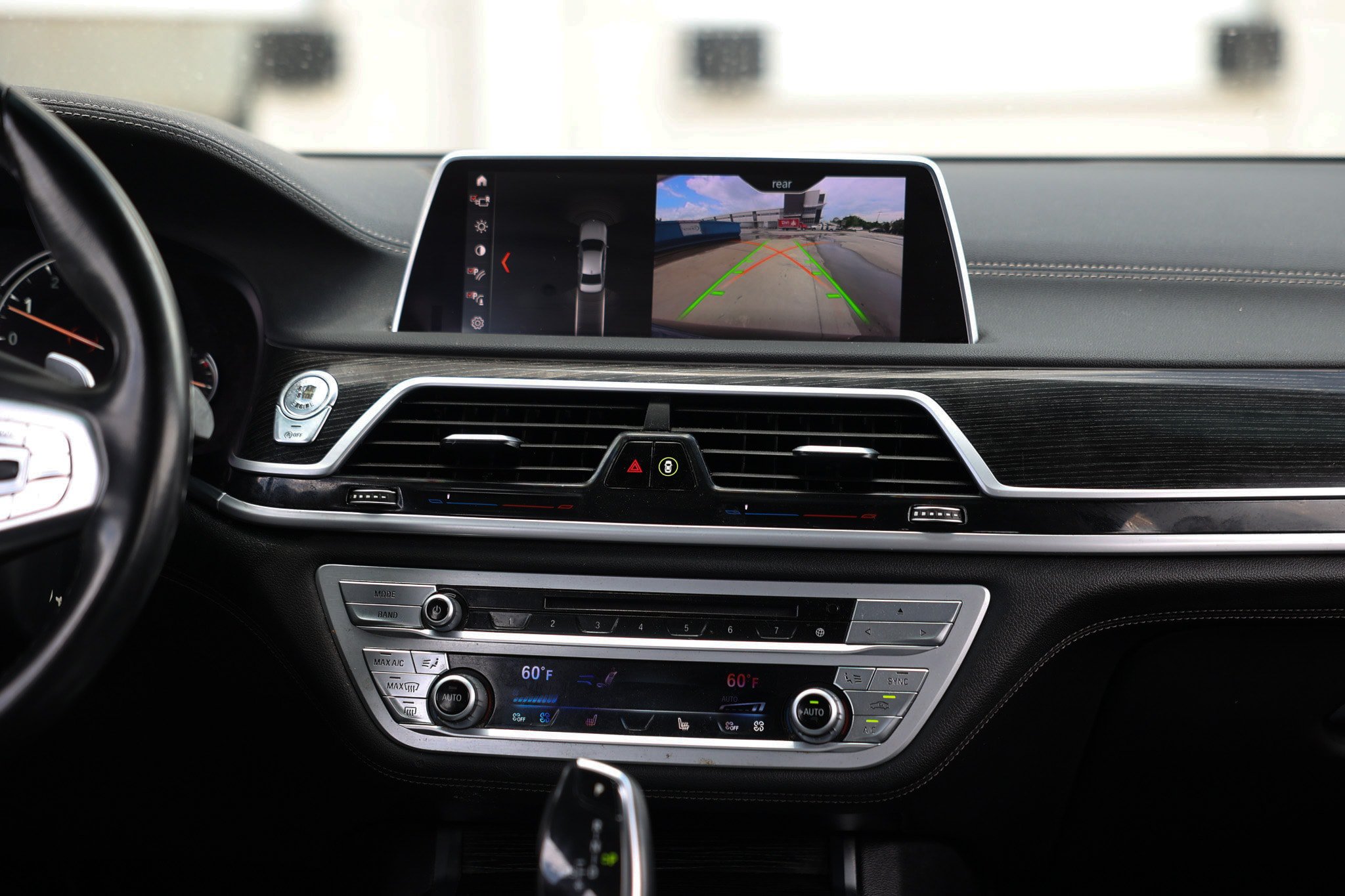 Used 2019 BMW 740i w/ M Sport Package RWD image 41