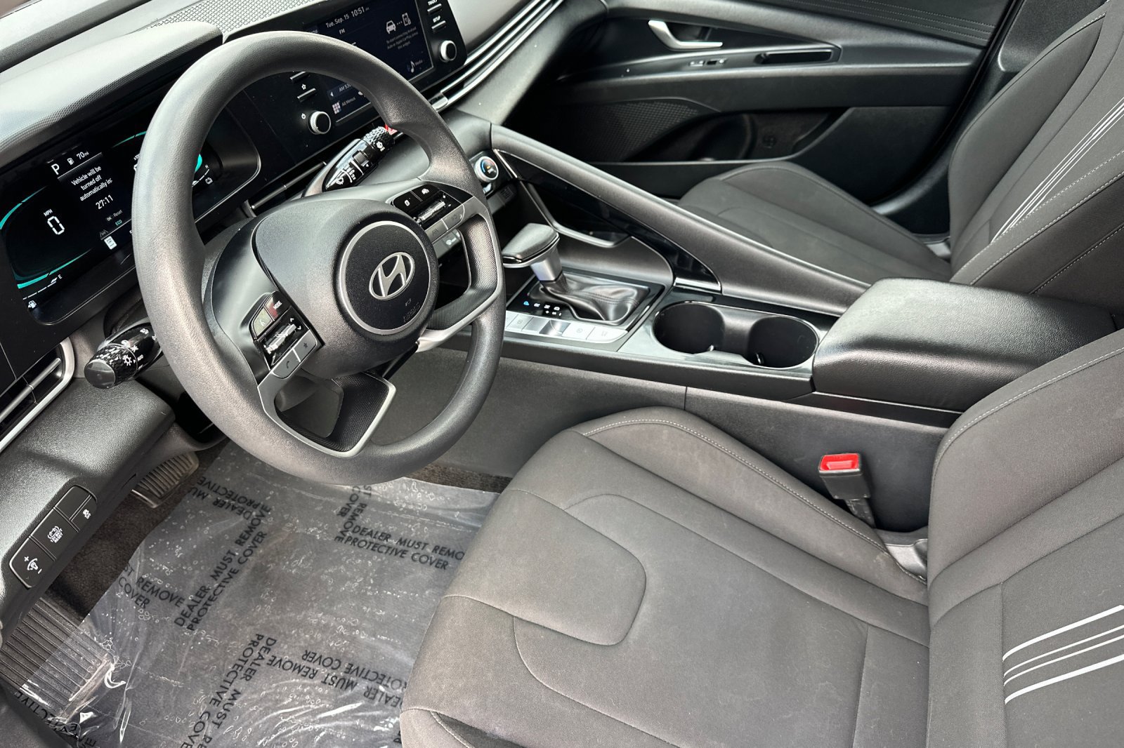 Used 2025 Hyundai Elantra Hybrid FWD image 10