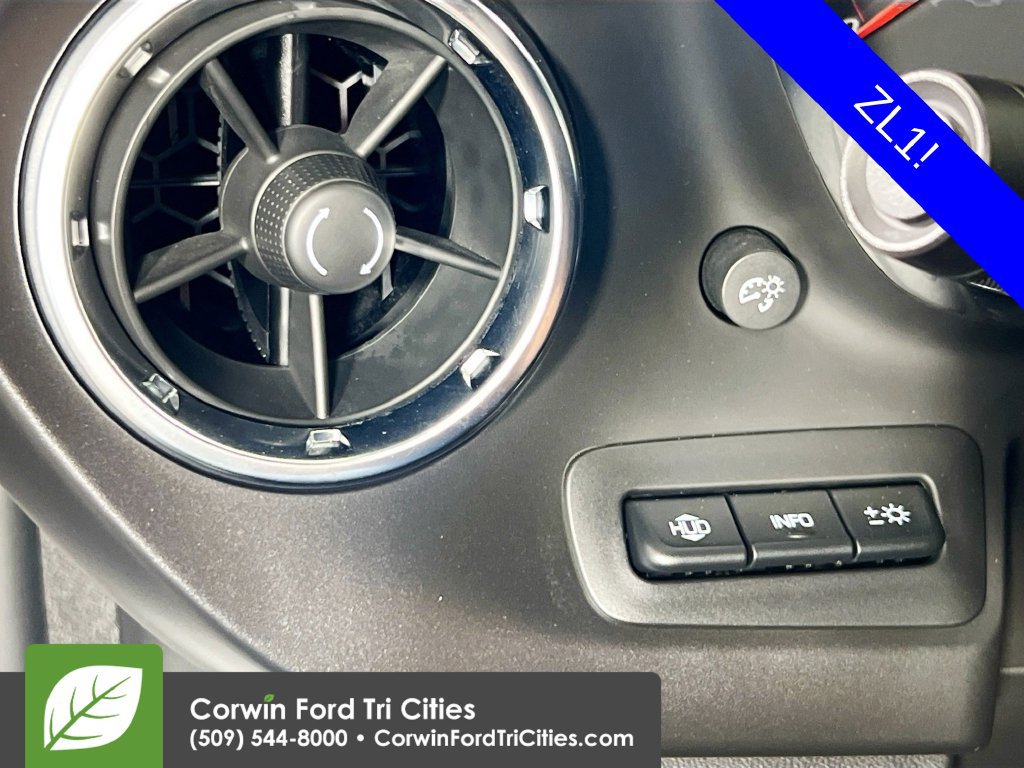 Used 2022 Chevrolet Camaro ZL1 RWD image 18