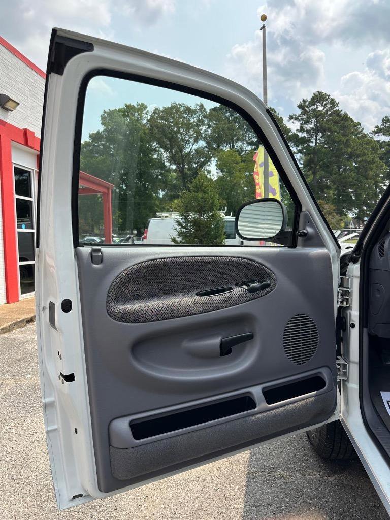 Used 1998 Dodge Ram 1500 Truck ST image 11