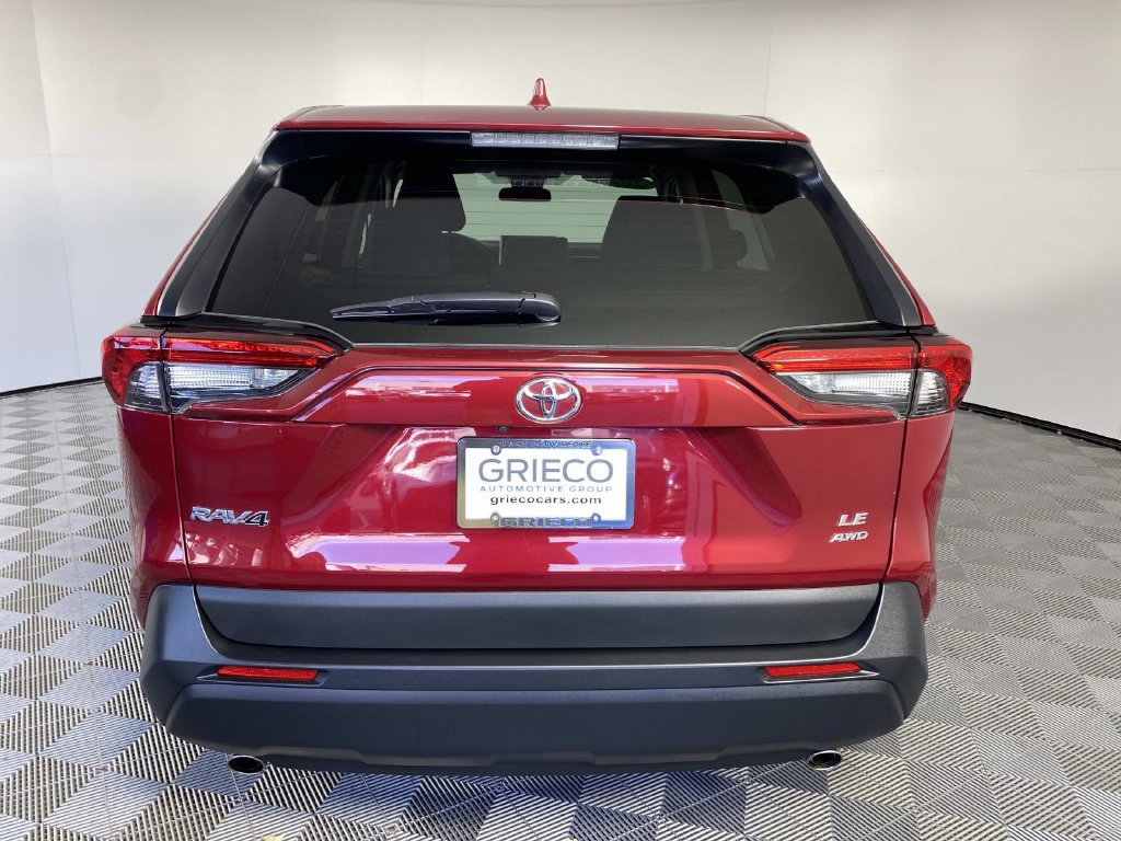 Used 2024 Toyota RAV4 LE AWD/4WD image 7