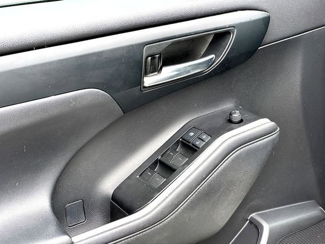 Used 2021 Toyota Highlander XSE FWD image 11