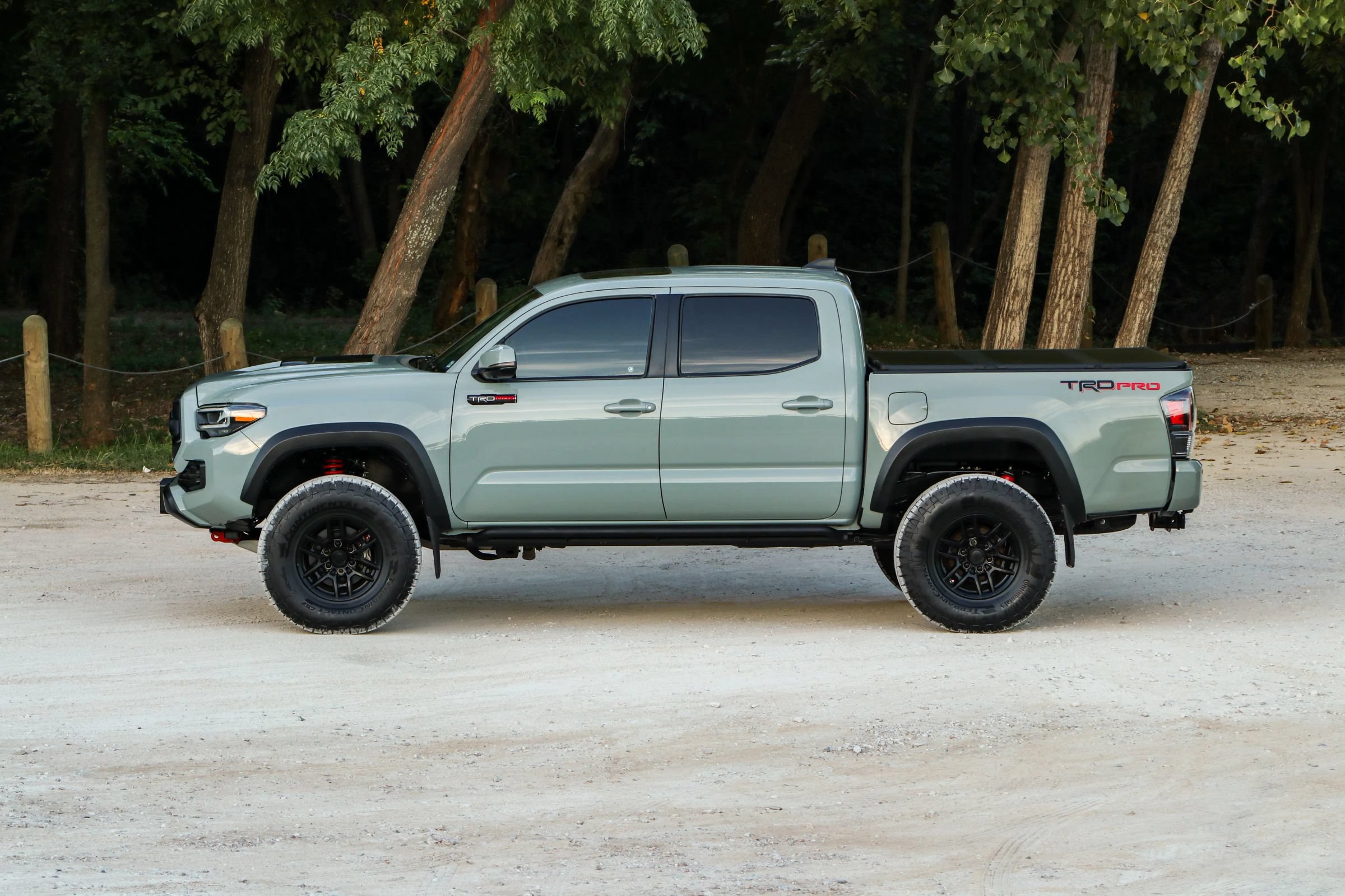 Used 2021 Toyota Tacoma TRD Pro AWD/4WD image 2