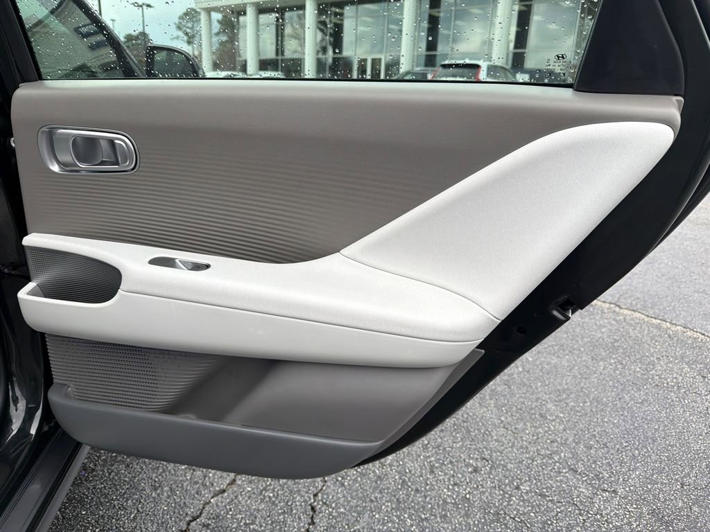 Used 2023 Hyundai Ioniq 6 SEL w/ Cargo Package image 16