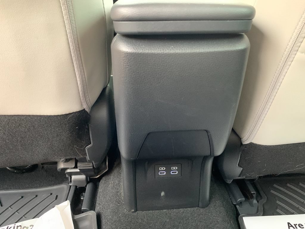 Used 2024 Toyota Prius XLE AWD/4WD image 15