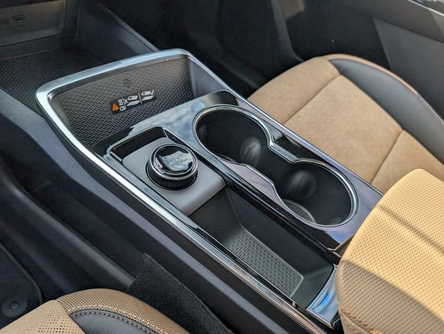 New 2026 Chevrolet Equinox ACTIV w/ Convenience Package III FWD image 11