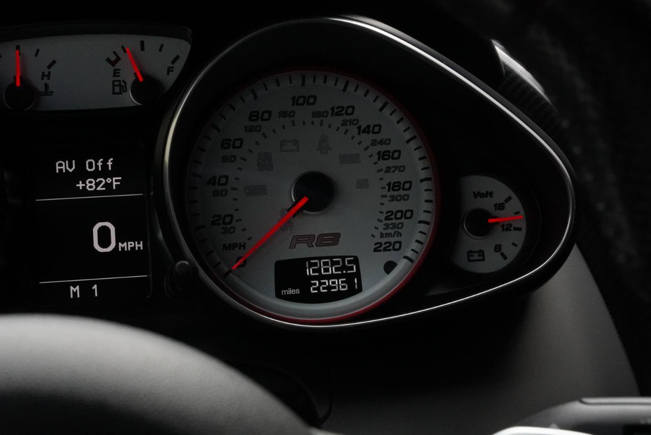 Used 2012 Audi R8 V10 AWD/4WD image 39