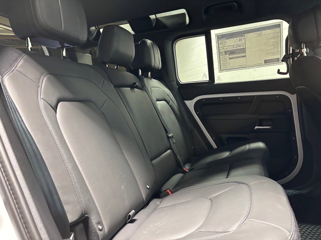 New 2026 Land Rover Defender 110 V8 image 39