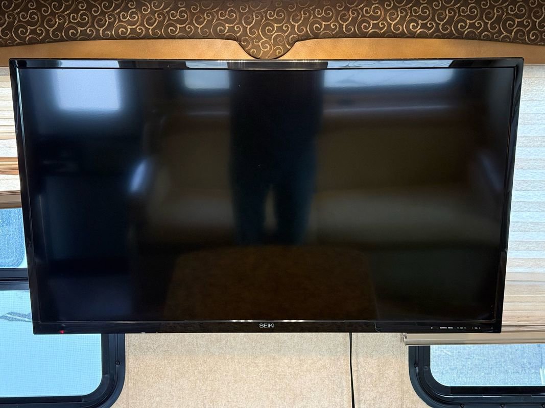 Used 2015 Ford E-450 and Econoline 450 Super Duty w/ Motorhome Prep Package image 24