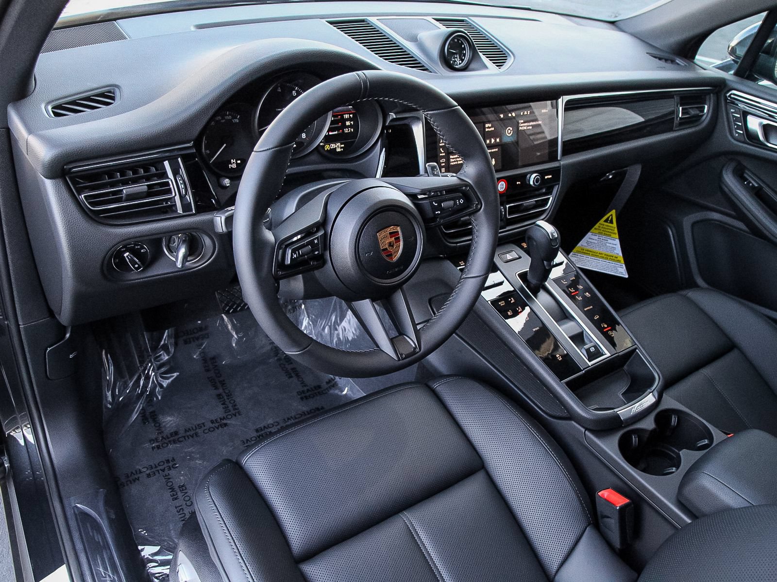 New 2026 Porsche Macan AWD/4WD image 4