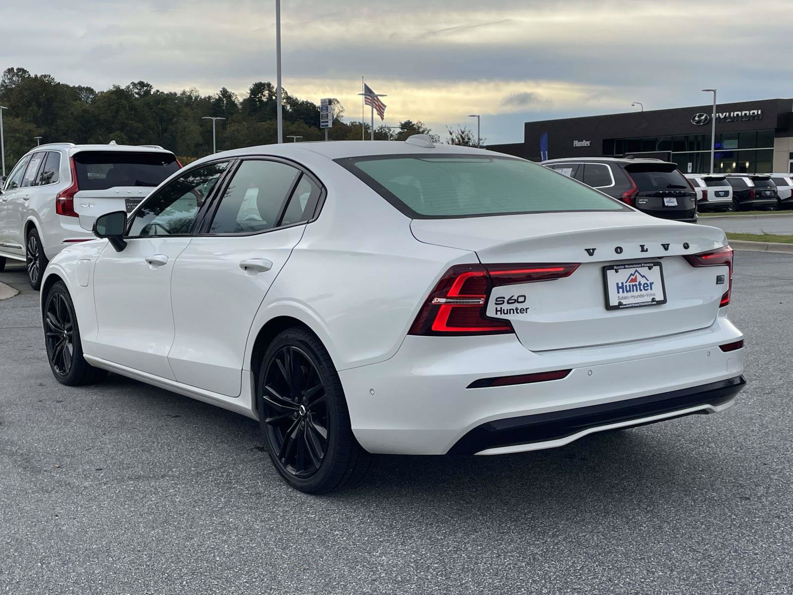 Used 2024 Volvo S60 T8 Plus w/ Climate Package AWD/4WD image 26