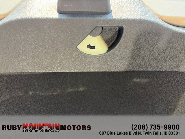 Used 2015 Volkswagen Passat TDI SEL Premium FWD image 29