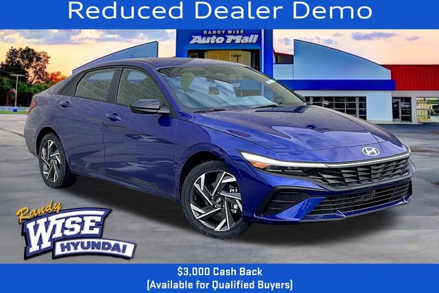New 2025 Hyundai Elantra SEL image 1
