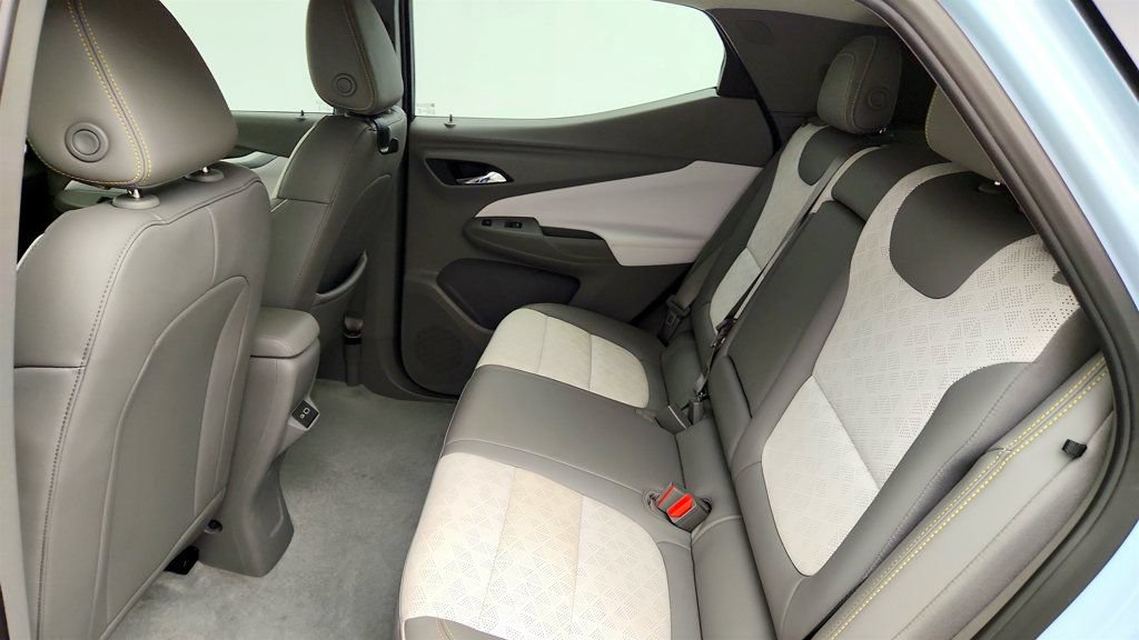Used 2023 Chevrolet Bolt EUV Premier w/ Sun & Sound Package FWD image 23