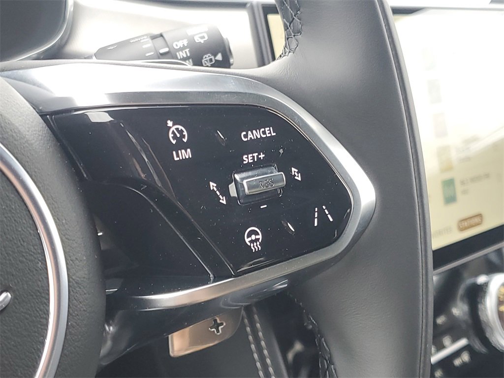 New 2025 Jaguar F-PACE R-Dynamic S image 16