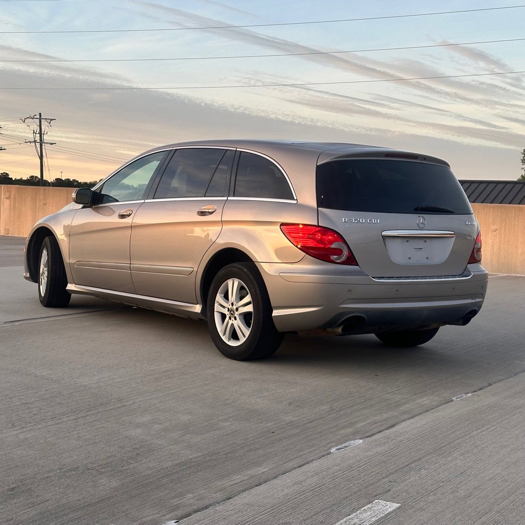 Used 2008 Mercedes-Benz R 320 CDI 4MATIC image 4