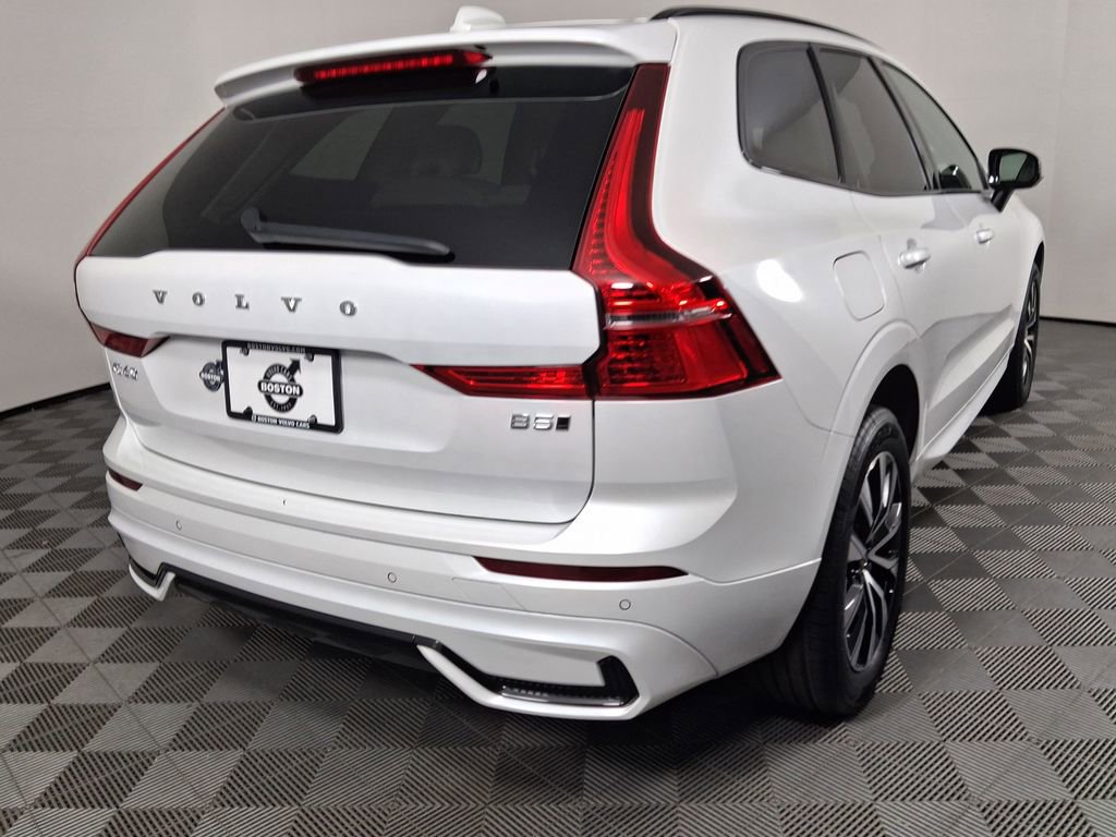 Certified 2024 Volvo XC60 B5 Core w/ Climate Package AWD/4WD image 10