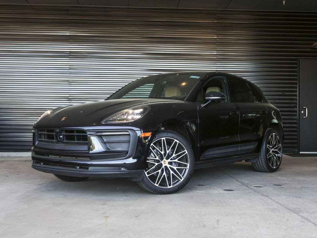 Certified 2026 Porsche Macan AWD/4WD image 1