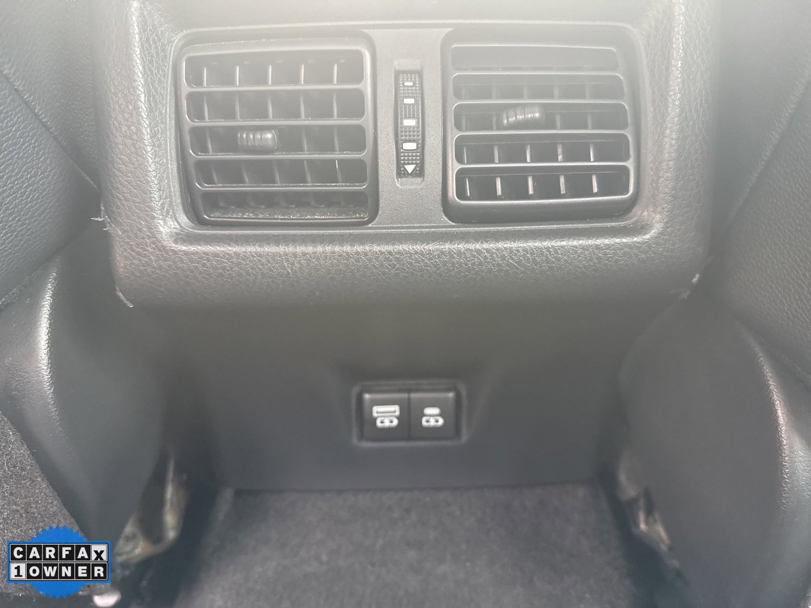 Used 2025 Toyota Camry SE image 27