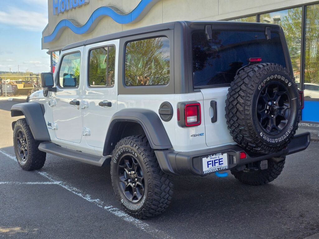 Used 2023 Jeep Wrangler Unlimited w/ Cold Weather Group AWD/4WD image 3