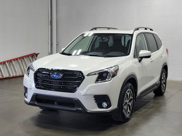 Certified 2023 Subaru Forester Premium AWD/4WD image 2