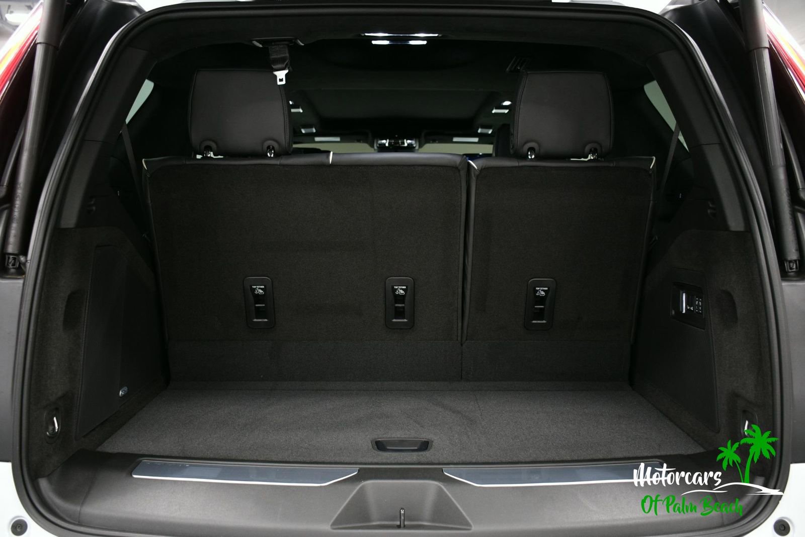 Used 2026 Cadillac Escalade V w/ LPO, ONYX Package image 10