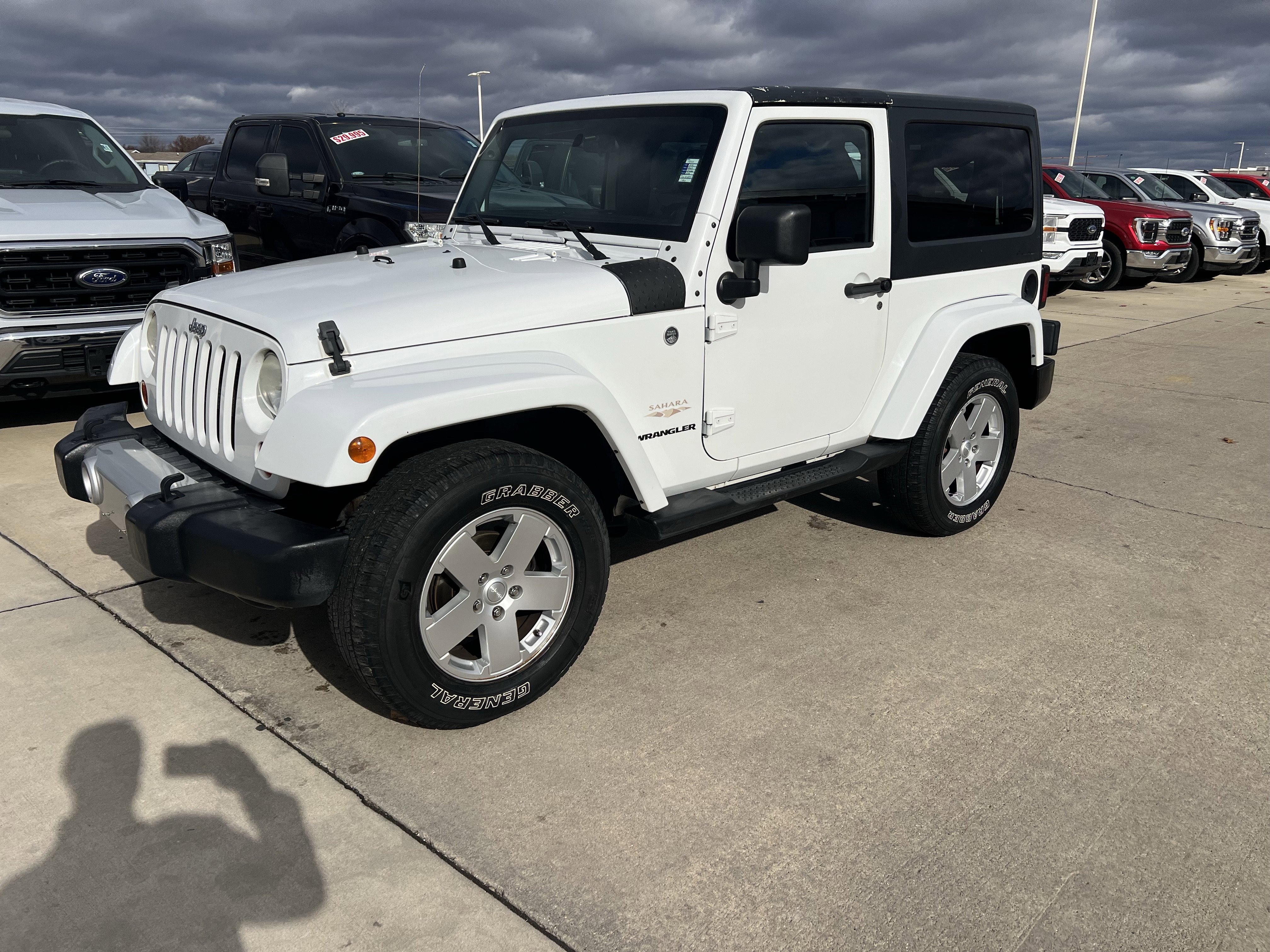 Used 2012 Jeep Wrangler Sahara image 12