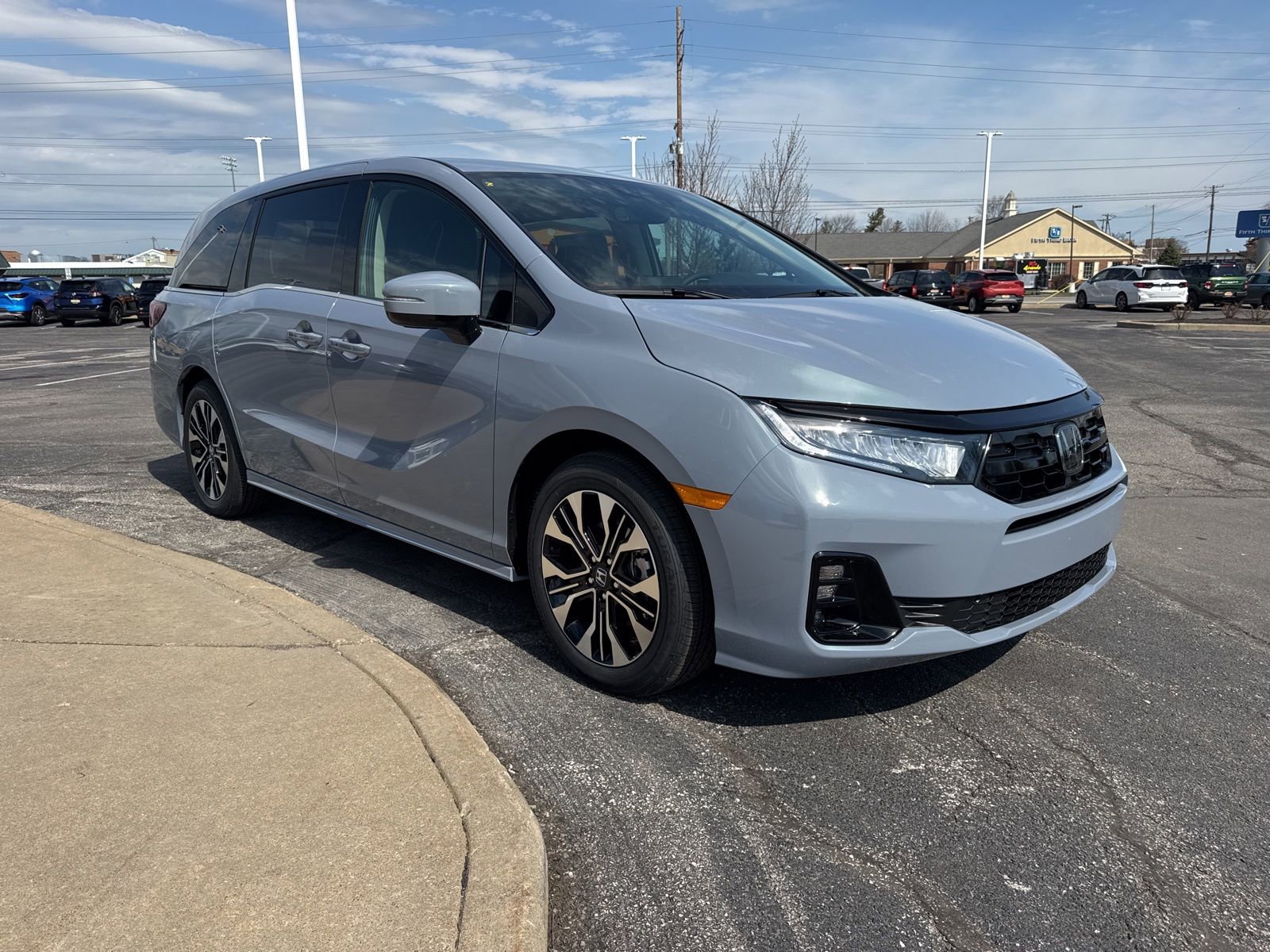 New 2026 Honda Odyssey Elite image 3