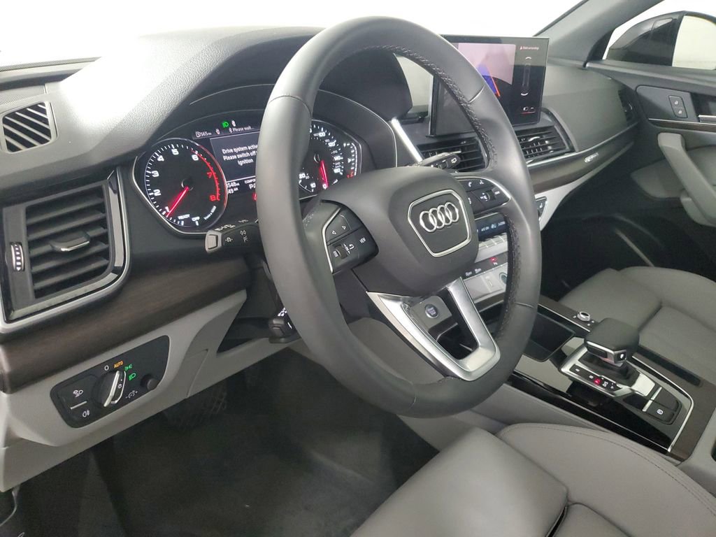 Used 2024 Audi Q5 2.0T Premium image 24